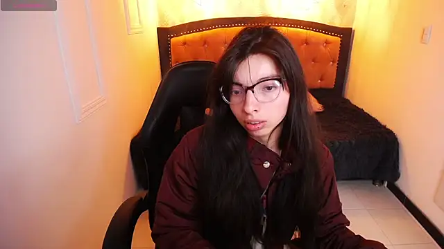 Snapshot of Allyshon_ chatting on 25, 6, 2026 Allyshon online show from 25, 6, 2026