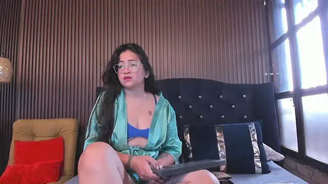 AlissBluumm online show from 25, 5, 2026