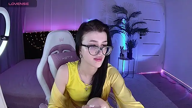 Ariella Me online show from 5, 6, 2026