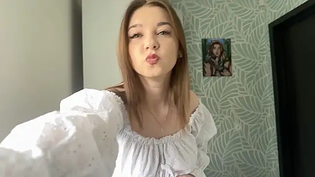 Snapshot of be_sally chatting on 27, 5, 2026 be sally online show from 27, 5, 2026