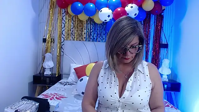Snapshot of Samantha_Brm chatting on 30, 6, 2026 Samantha Brm online show from 30, 6, 2026