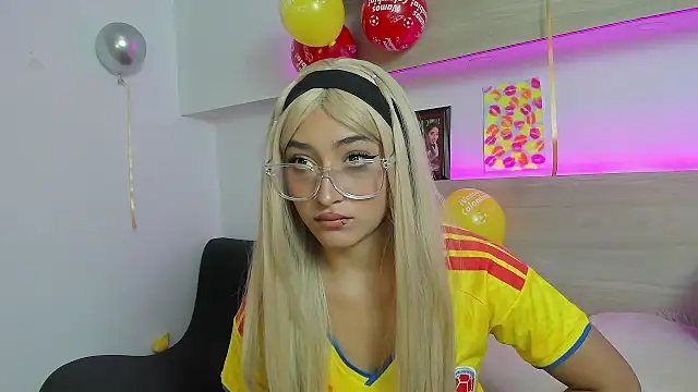 Snapshot of Nina-Mars chatting on 7, 7, 2026 Nina-Mars online show from 7, 7, 2026