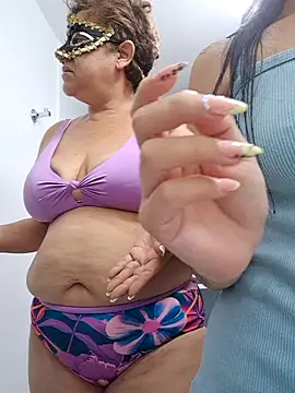 Snapshot of HOTANDSKINNY chatting on 2, 7, 2026 HOTANDSKINNY online show from 2, 7, 2026