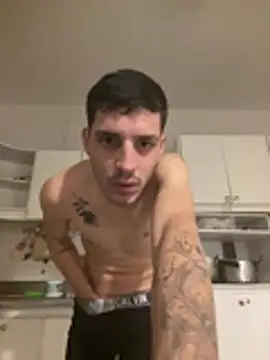 Snapshot of boy_max_latin chatting on 21, 6, 2026 boy max latin online show from 21, 6, 2026