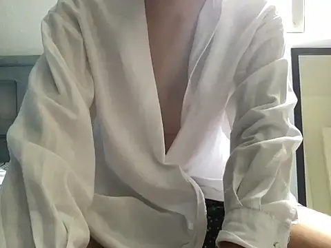 Snapshot of candyperfumeboy chatting on 23, 5, 2026 candyperfumeboy online show from 23, 5, 2026