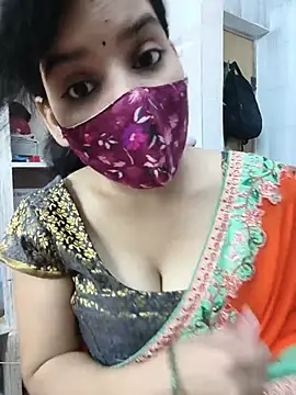 Snapshot of shalini_gupta05 chatting on 15, 7, 2026 shalini gupta05 online show from 15, 7, 2026