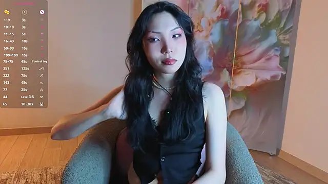 Snapshot of KristanTienken chatting on 26, 6, 2026 KristanTienken online show from 26, 6, 2026