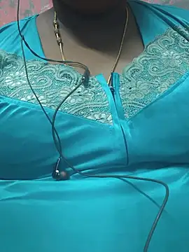 Snapshot of geetha431 chatting on 28, 5, 2026 geetha431 online show from 28, 5, 2026