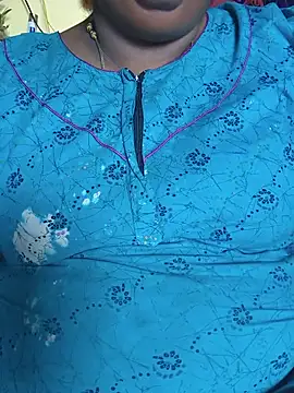 Snapshot of geetha431 chatting on 8, 6, 2026 geetha431 online show from 8, 6, 2026