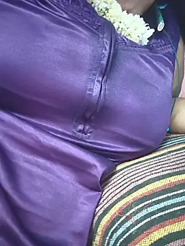 Snapshot of geetha431 chatting on 22, 6, 2026 geetha431 online show from 22, 6, 2026