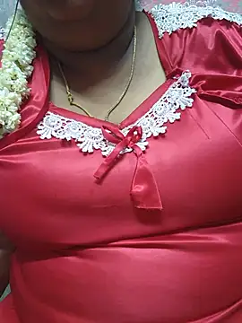 Snapshot of geetha431 chatting on 2, 7, 2026 geetha431 online show from 2, 7, 2026