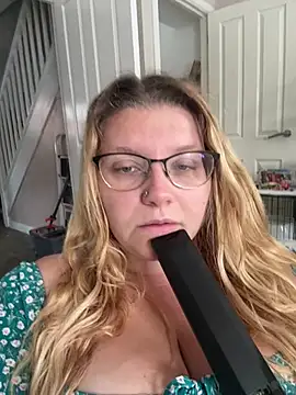 Snapshot of LucieLouBabe chatting on 1, 7, 2026 LucieLouBabe online show from 1, 7, 2026