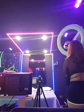 Snapshot of AliceHillss chatting on 5, 6, 2026 AliceHillss online show from 5, 6, 2026