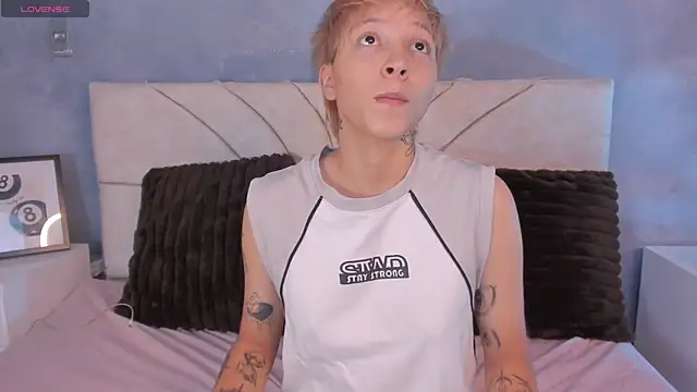 Snapshot of vane_grey chatting on 11, 7, 2026 vane grey online show from 11, 7, 2026