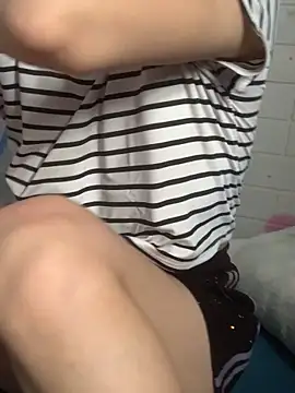 Snapshot of Bebe-beo chatting on 27, 5, 2026 Bebe-beo online show from 27, 5, 2026
