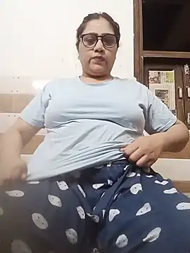 Snapshot of yourchahat27 chatting on 1, 6, 2026 yourchahat27 online show from 1, 6, 2026