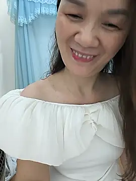 Snapshot of Lye_lovely chatting on 28, 6, 2026 Lye lovely online show from 28, 6, 2026