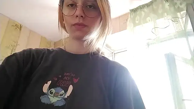 Snapshot of Michelllle chatting on 23, 5, 2026 Michelllle online show from 23, 5, 2026