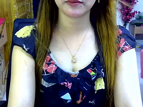 Snapshot of Adiba_Obu_20 chatting on 6, 6, 2026 Adiba Obu 20 online show from 6, 6, 2026
