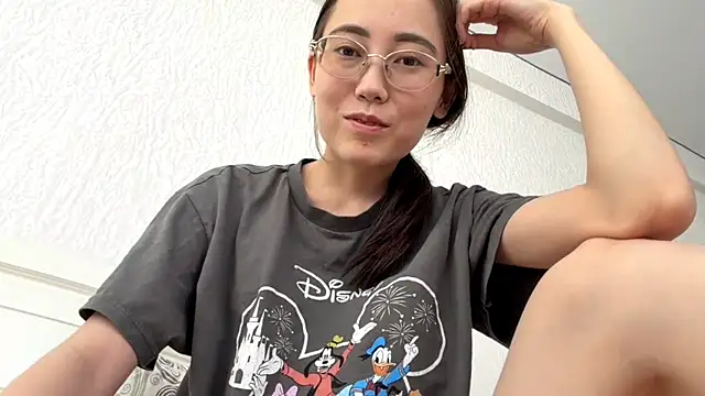 Snapshot of VickieTrudo chatting on 15, 7, 2026 VickieTrudo online show from 15, 7, 2026