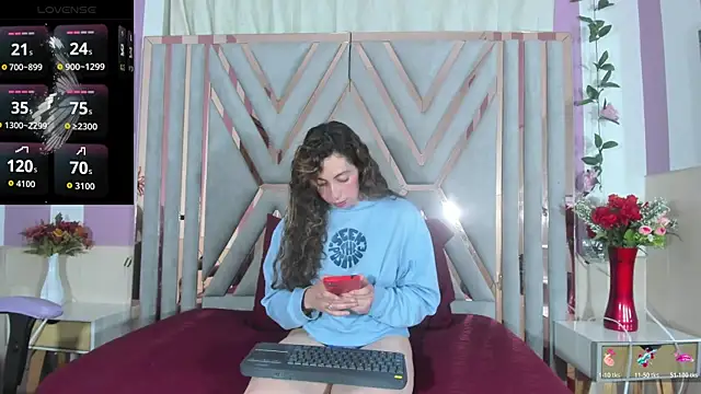 Snapshot of hada_russo chatting on 7, 6, 2026 hada russo online show from 7, 6, 2026