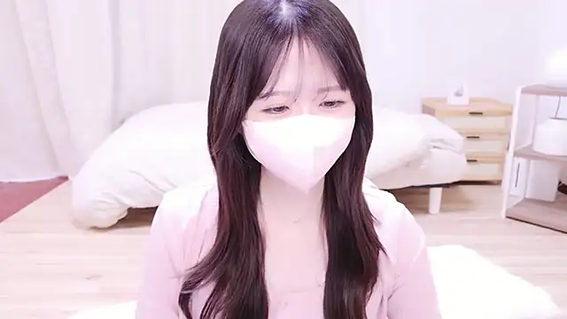 Snapshot of Yuinyaaa chatting on 19, 7, 2026 Yuinyaaa online show from 19, 7, 2026