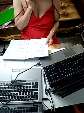 Snapshot of Julie-Rosee chatting on 24, 5, 2026 Julie-Rosee online show from 24, 5, 2026