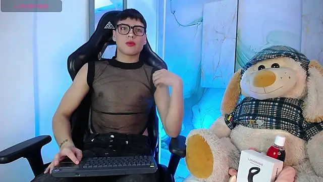 Snapshot of Connor_Kings chatting on 24, 6, 2026 Connor Kings online show from 24, 6, 2026