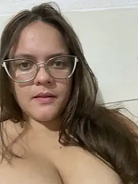 Snapshot of Laryssinha_69 chatting on 12, 6, 2026 Laryssinha 69 online show from 12, 6, 2026