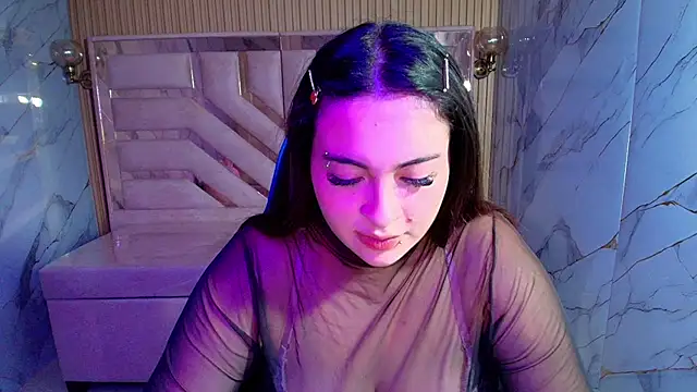 Snapshot of Kiara_Moon_r chatting on 7, 7, 2026 Kiara Moon r online show from 7, 7, 2026