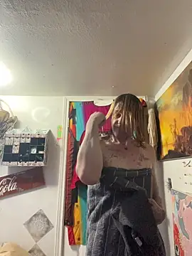 VanillaSnowcones online show from 10, 7, 2026