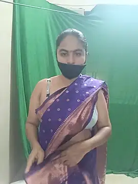 Snapshot of sakshi_moni chatting on 7, 7, 2026 sakshi moni online show from 7, 7, 2026