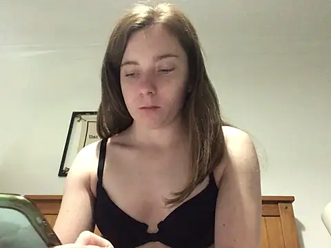 Snapshot of Maisie_01 chatting on 10, 6, 2026 Maisie 01 online show from 10, 6, 2026