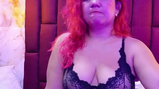 Snapshot of DorotyMoon chatting on 3, 6, 2026 DorotyMoon online show from 3, 6, 2026