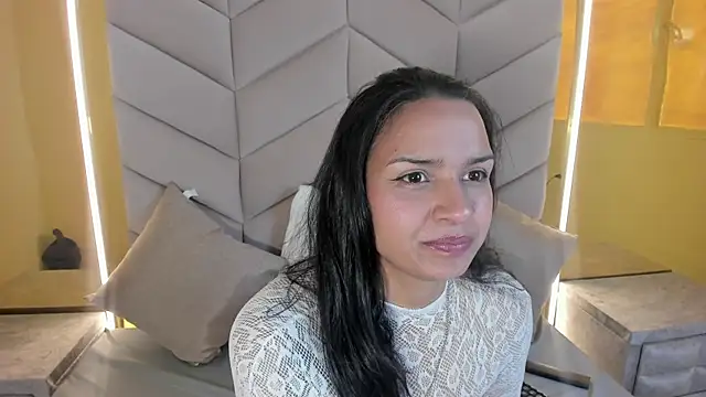 Snapshot of Nova_Aura chatting on 26, 5, 2026 Nova Aura online show from 26, 5, 2026