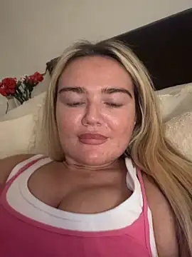 Snapshot of Annaox chatting on 4, 6, 2026 Annaox online show from 4, 6, 2026