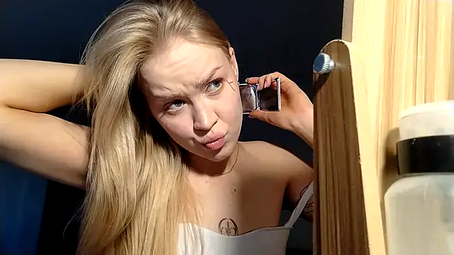 Snapshot of Luna_liss_ chatting on 2, 6, 2026 Luna liss online show from 2, 6, 2026