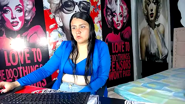 Snapshot of BaddieLuxe_ chatting on 24, 5, 2026 BaddieLuxe online show from 24, 5, 2026