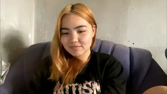 Molly Teddy online show from 4, 7, 2026