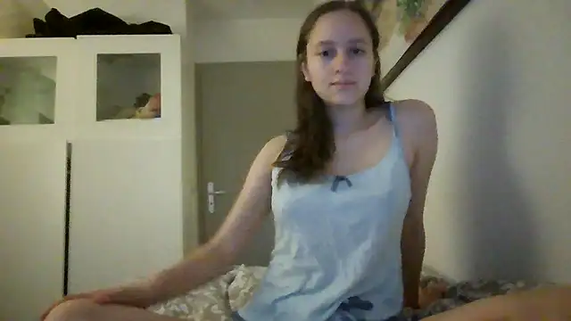 Snapshot of SoftieSophie chatting on 27, 5, 2026 SoftieSophie online show from 27, 5, 2026
