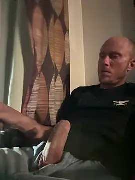 Snapshot of Ironlife chatting on 2, 7, 2026 Ironlife online show from 2, 7, 2026