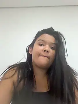 Snapshot of Eumileninha chatting on 25, 5, 2026 Eumileninha online show from 25, 5, 2026