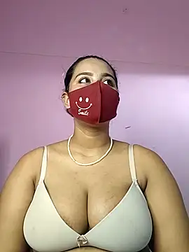 Snapshot of your-berry chatting on 28, 5, 2026 your-berry online show from 28, 5, 2026