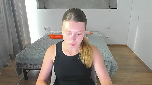 Snapshot of Kitkatvel chatting on 4, 7, 2026 Kitkatvel online show from 4, 7, 2026