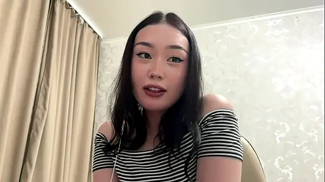 Snapshot of LilowNax chatting on 26, 5, 2026 LilowNax online show from 26, 5, 2026