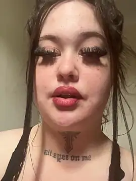 Snapshot of 6foot3Woman chatting on 4, 6, 2026 6foot3Woman online show from 4, 6, 2026