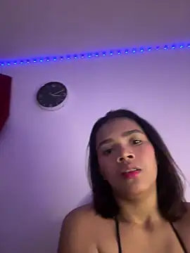 Snapshot of Britany_23 chatting on 27, 5, 2026 Britany 23 online show from 27, 5, 2026