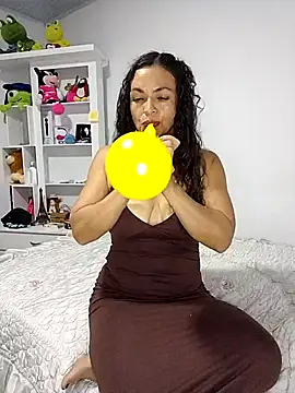 Snapshot of bella-diaz chatting on 6, 6, 2026 bella-diaz online show from 6, 6, 2026