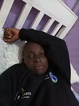 Snapshot of Ebonylouisa chatting on 11, 7, 2026 Ebonylouisa online show from 11, 7, 2026