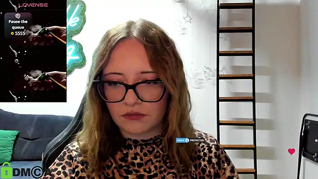 JuliNy x online show from 6, 6, 2026